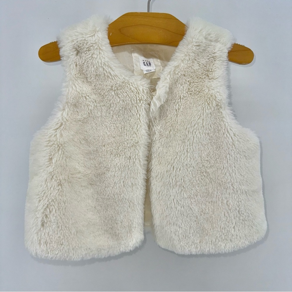 Baby Gap Toddler Cream Faux Fur Vest
